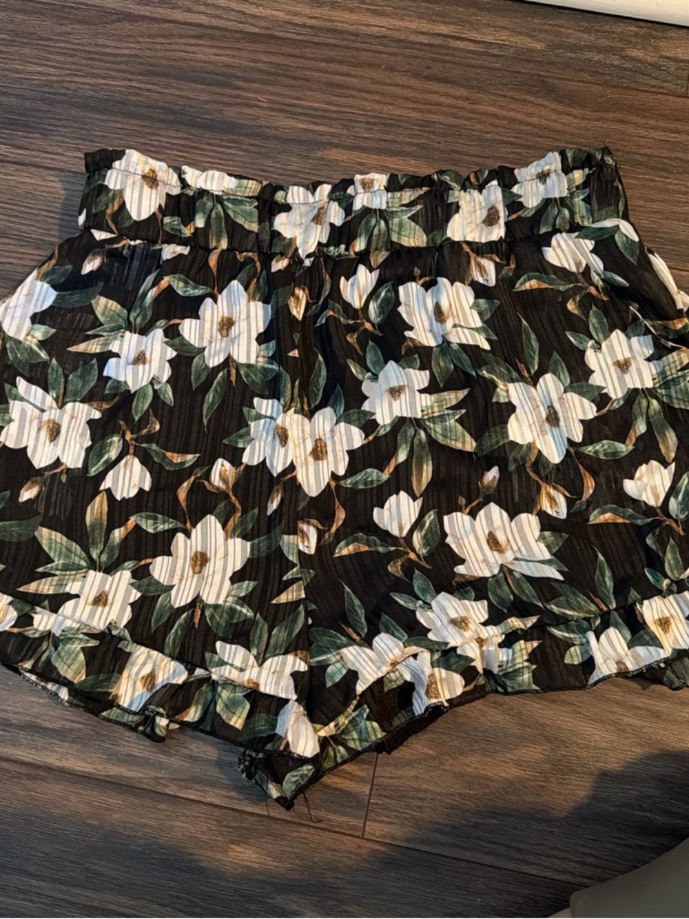 Women's Black Floral Elastic-Waist Shorts